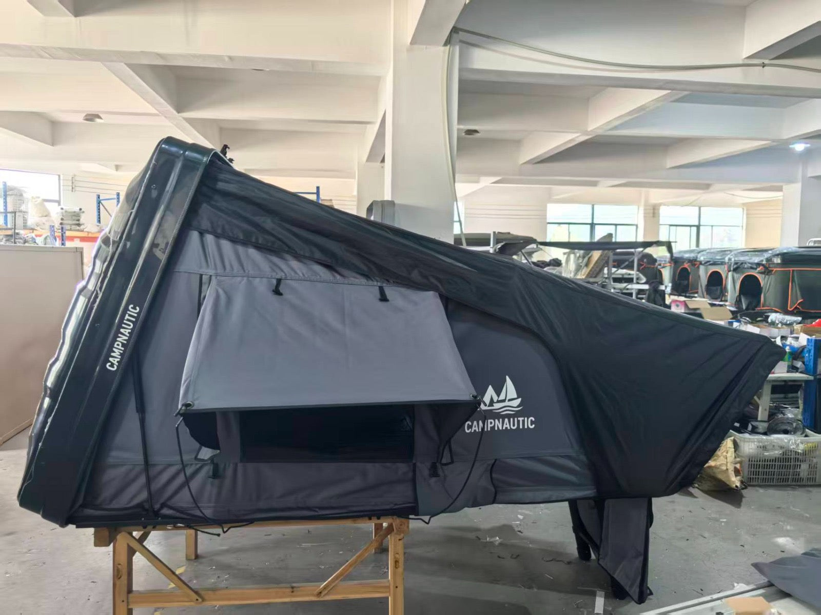 Dachzelt 175x205 mit Hartschale und Vorzelt – CampNautic